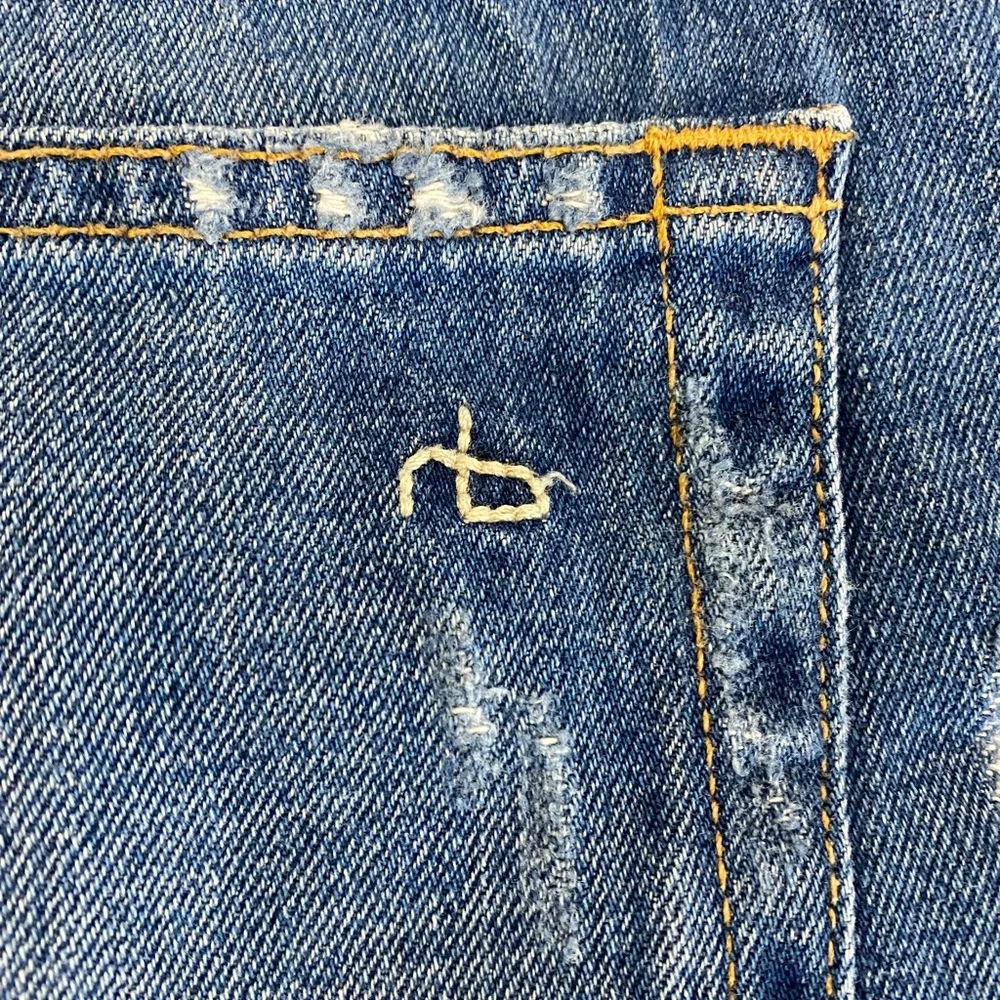 ⬇️ PRICE ⬇️ Rag & Bone/Jean Short Ripped ( used) and factory distressed. - Picture 7 of 7